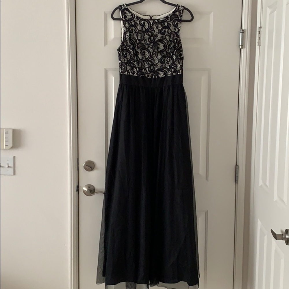 Bran new evening gown never worn